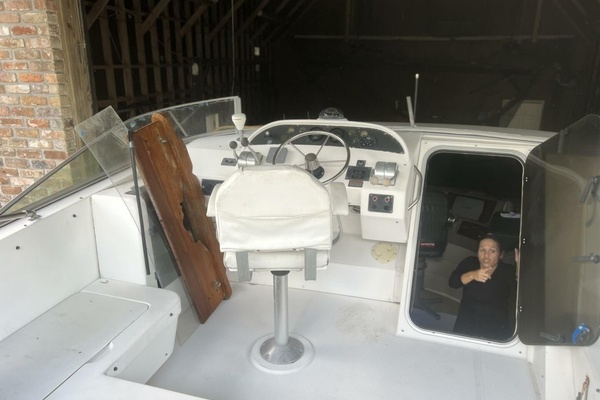 47ft Bayliner Yacht For Sale