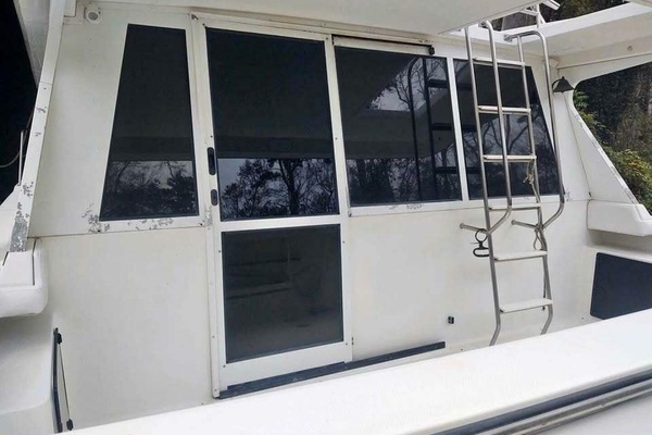 47ft Bayliner Yacht For Sale