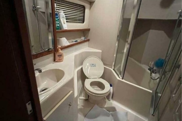 47ft Bayliner Yacht For Sale