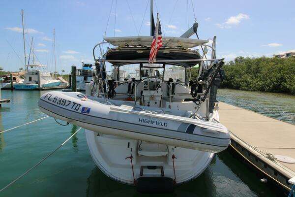 Photo of the 2002 Hunter 410 "MEDICINAL"