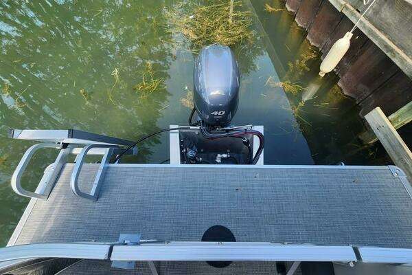 Photo of the 2023 SunChaser Vista 16