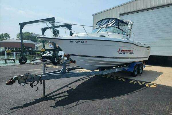 Photo of the 2000 Seaswirl Striper Striper 2600 WA