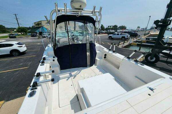 Photo of the 2000 Seaswirl Striper Striper 2600 WA