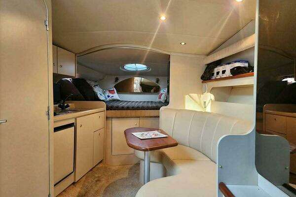 Photo of the 2001 Cruisers 3075 Express