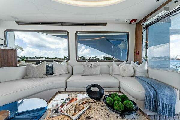 Photo of the 2026 Aquitalia Yachts Flybridge