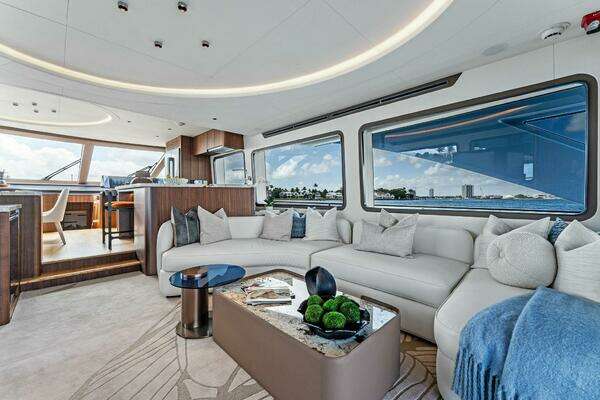 Photo of the 2026 Aquitalia Yachts Flybridge