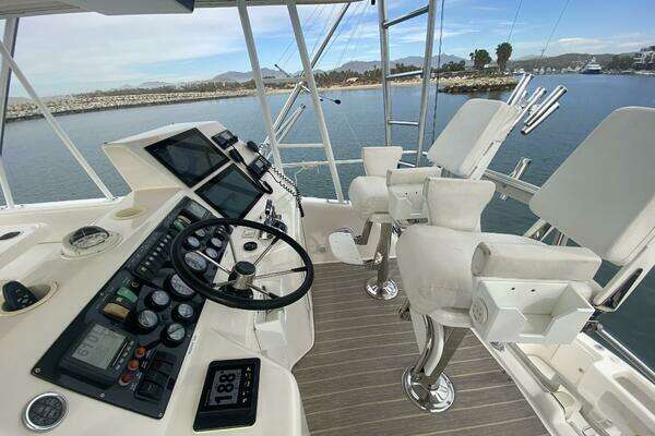 Photo of the 2001 Riviera 43 Flybridge "Warrior"