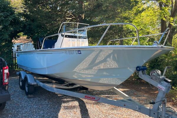 20ft Boston Whaler Yacht For Sale