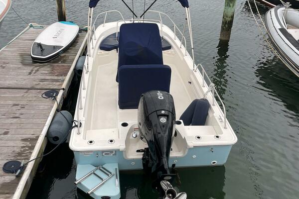 20ft Boston Whaler Yacht For Sale