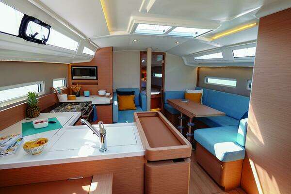 Jeanneau  Yacht For Sale