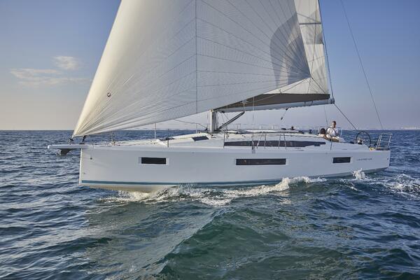 41ft Jeanneau Yacht For Sale 41ft Jeanneau Yacht For Sale