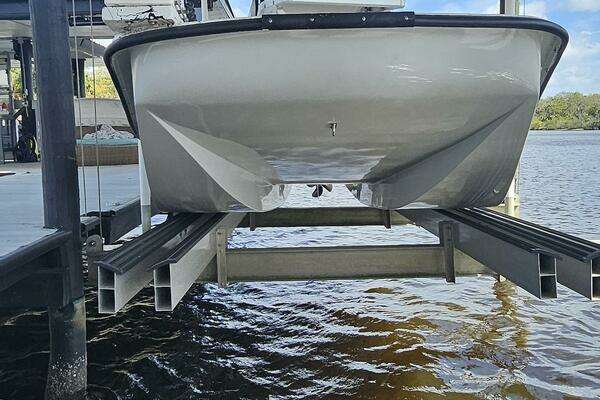 Photo of the 2021 Custom Flats Cat 21 FC