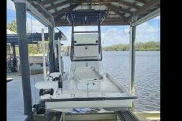 Photo of the 2021 Custom Flats Cat 21 FC