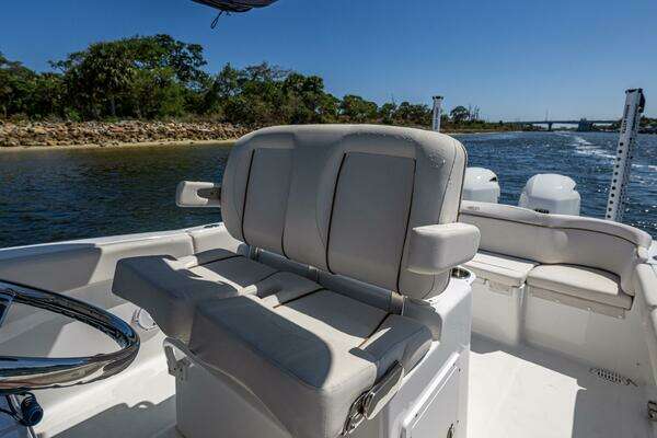 Photo of the 2022 Sea Hunt 265 Ultra SE