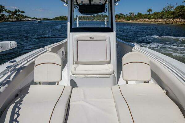 Photo of the 2022 Sea Hunt 265 Ultra SE