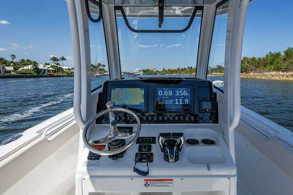 Photo of the 2022 Sea Hunt 265 Ultra SE