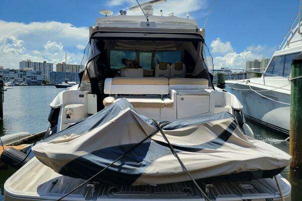 Photo of the 2012 Four Winns V435 "ISABELLA IV"