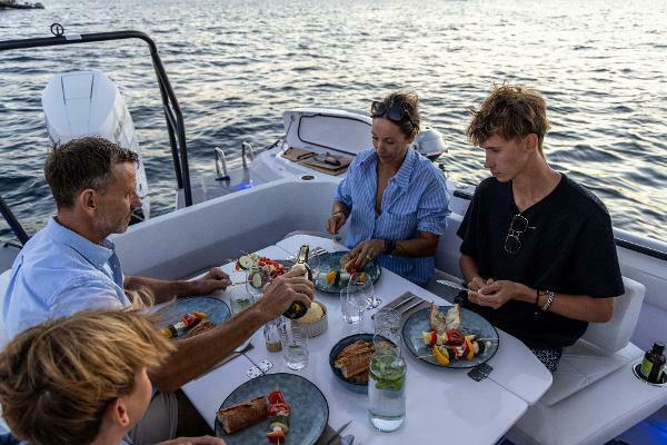 29ft Axopar Yacht For Sale