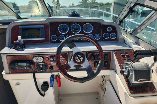 Photo of the 2002 Formula 31 PC "Dragon"