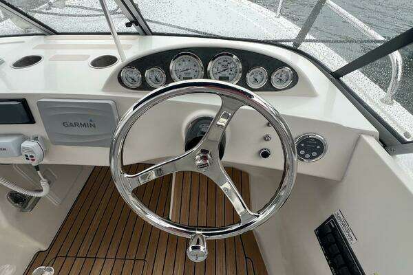 Photo of the 2013 Vanquish 24 Runabout