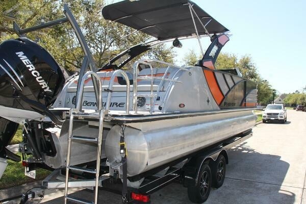 25ft Berkshire Yacht For Sale