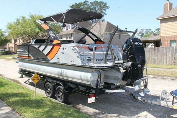 Photo of the 2021 Berkshire 25 Sport CL