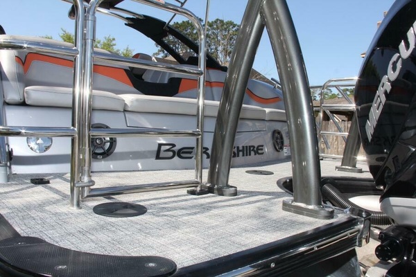 25ft Berkshire Yacht For Sale