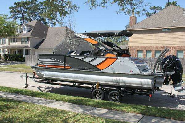 Photo of the 2021 Berkshire 25 Sport CL