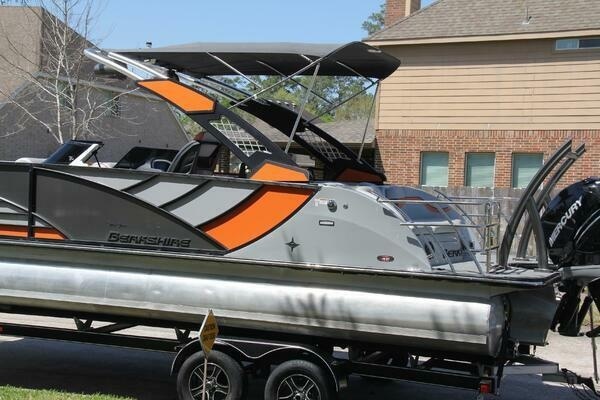 25ft Berkshire Yacht For Sale