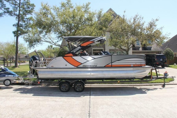 25ft Berkshire Yacht For Sale