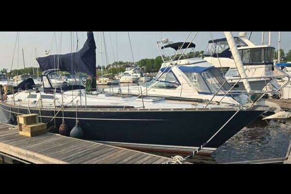 42-ft-Baltic-1982-42 DP-Primera Vista  Superior Wisconsin United States  yacht for sale
