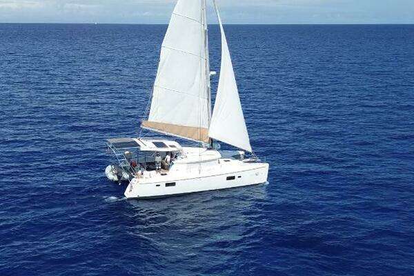 Photo of the 2009 Lagoon 