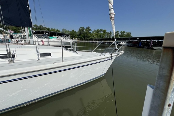 HAUNTED by WATER 32ft Catalina Yacht For Sale