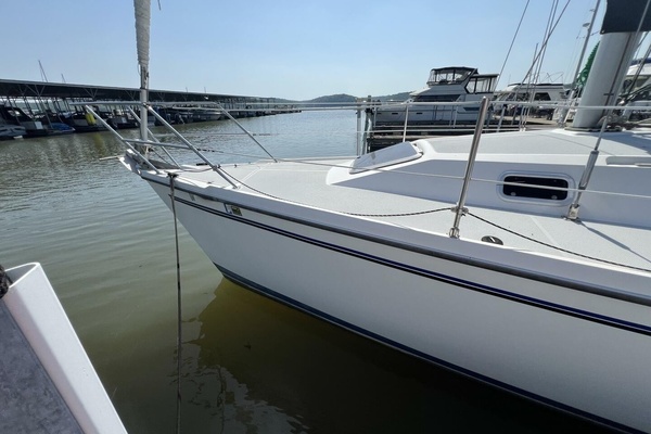HAUNTED by WATER 32ft Catalina Yacht For Sale