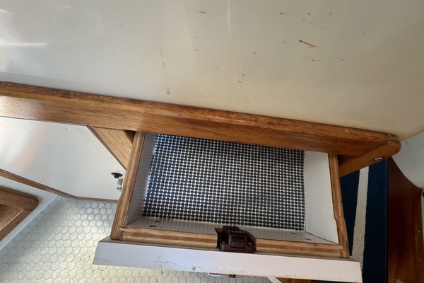 HAUNTED by WATER 32ft Catalina Yacht For Sale