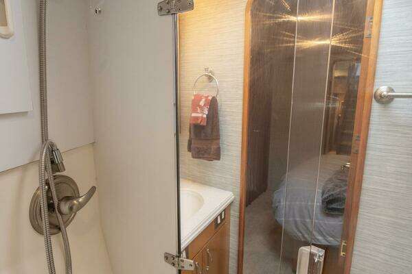 2003 Ocean Yachts 62