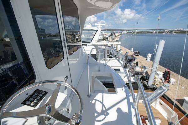 2003 Ocean Yachts 62