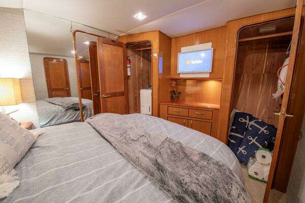 2003 Ocean Yachts 62