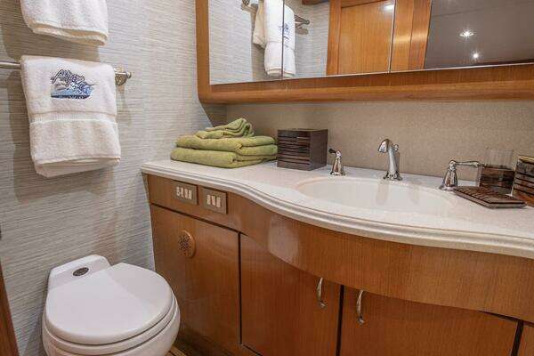 2003 Ocean Yachts 62