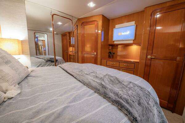 2003 Ocean Yachts 62