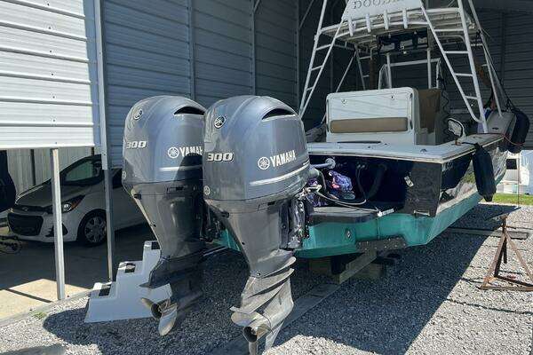 Photo of the 1990 Ocean Master 31 "Wang Dang Doodle"