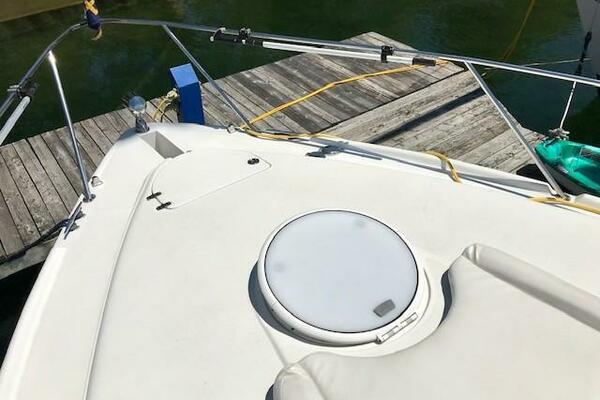 37ft Four Winns Yacht For Sale
