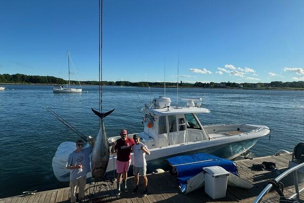 Boston Whaler 350 Outrage