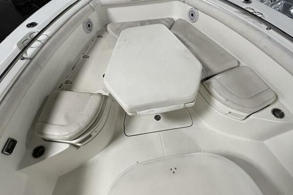 Boston Whaler 350 Outrage