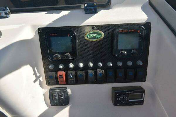 Keep It Moving 22ft Grady White Yacht For Sale