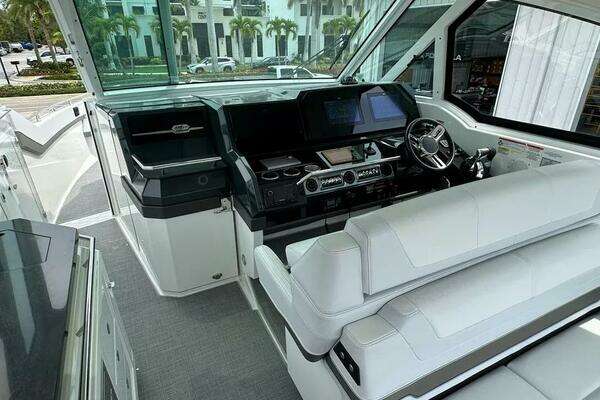 Formula 380 SSC Yacht For Sale