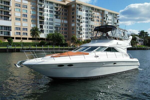40ft Sea Ray Yacht For Sale