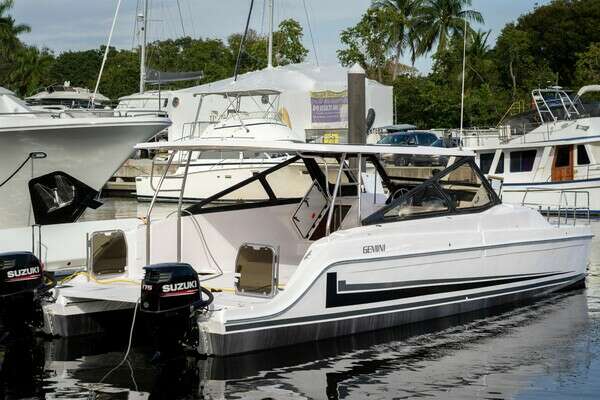 HULL 009 39ft Gemini Yacht For Sale