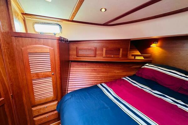 Nomad 42ft Sabre Yacht For Sale