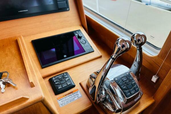 Nomad 42ft Sabre Yacht For Sale